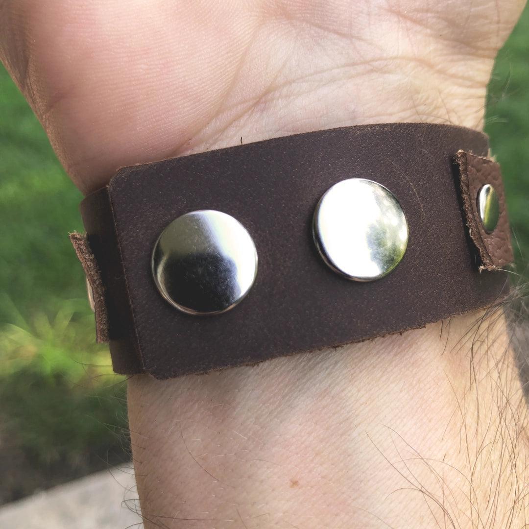 Men’s Adjustable Casual Steel Ring Brown Leather Cuff